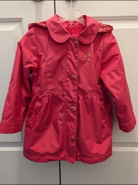 2/$30 London Fog Girls Bright Pink Raincoat with Hood – Size 6
